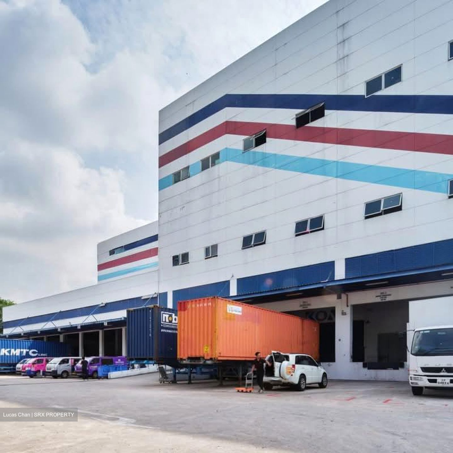 Moreton Logistics Centre (D5), Office #548792181